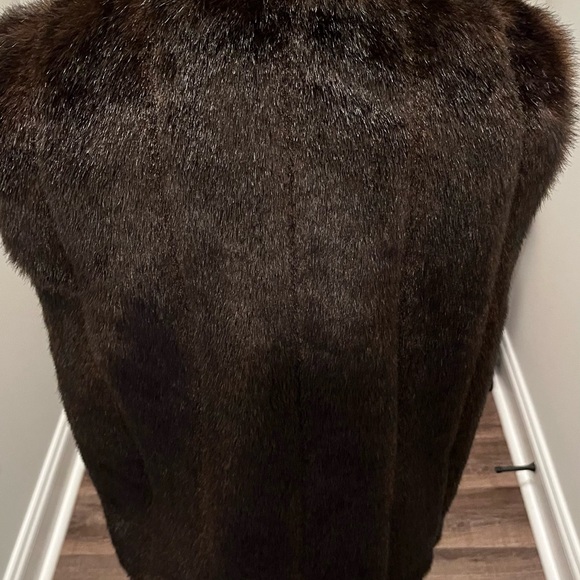 Preston & York Brown Faux Fur - Picture 4 of 8